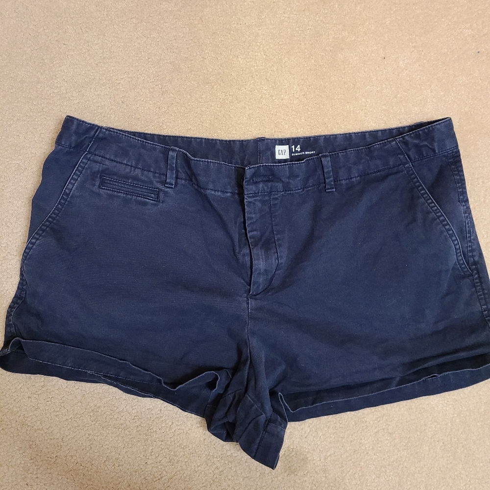 GAP shorts